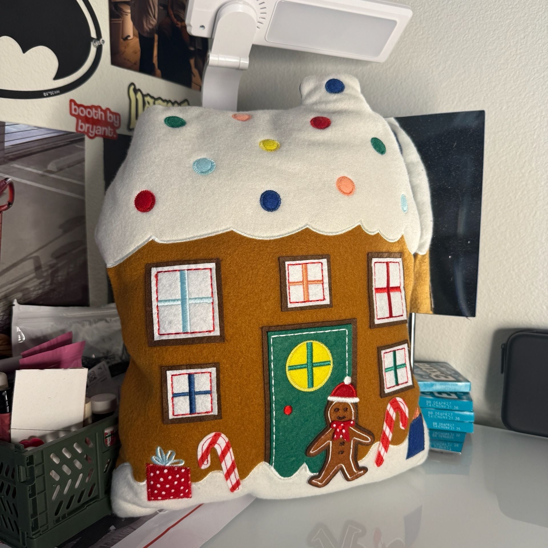 Wondershop Gingerbread House Christmas Throw Pillow 1