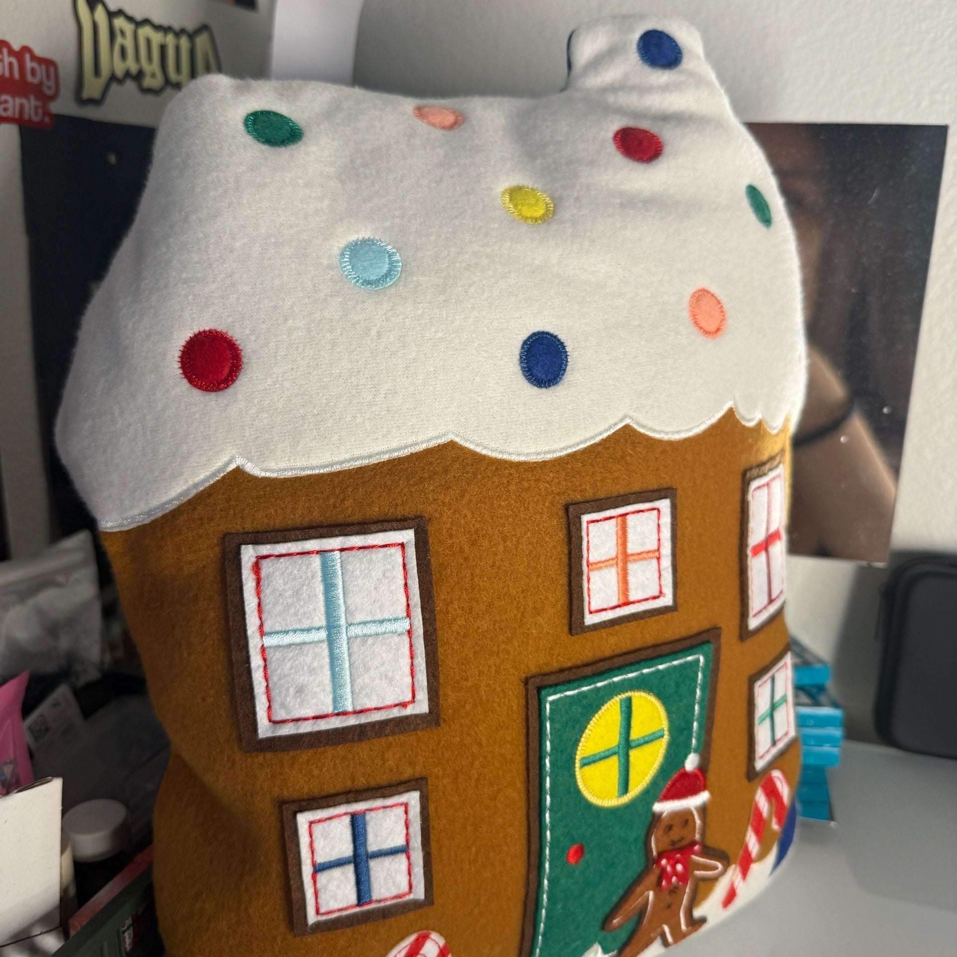Wondershop Gingerbread House Christmas Throw Pillow 7