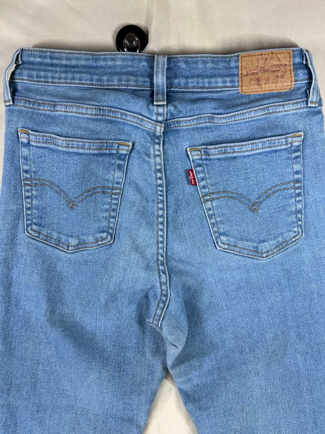 Levi's 724 High Rise Straight Jeans Size W28 L30 Light Wash Blue 2