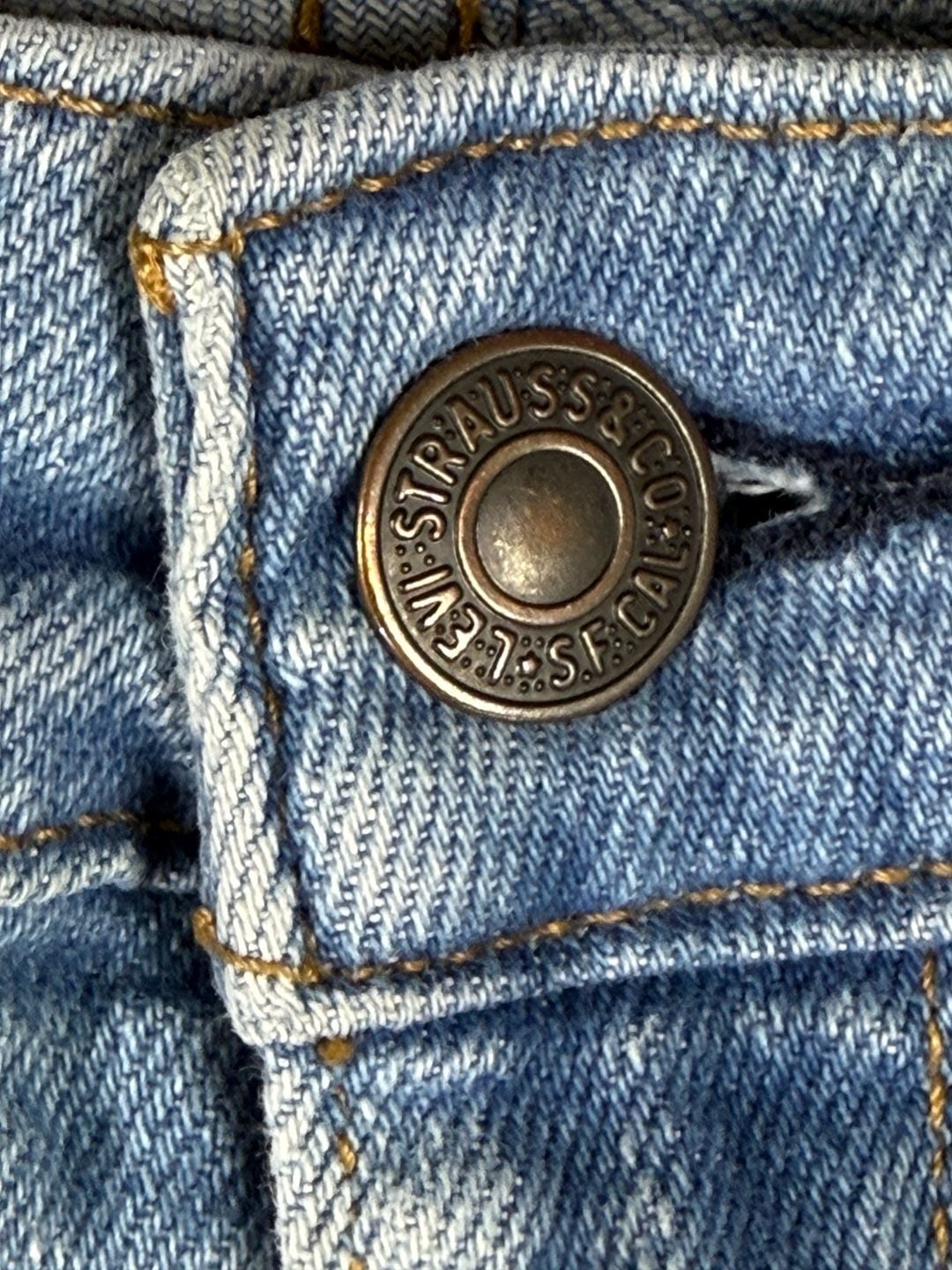 Levi's 724 High Rise Straight Jeans Size W28 L30 Light Wash Blue 3
