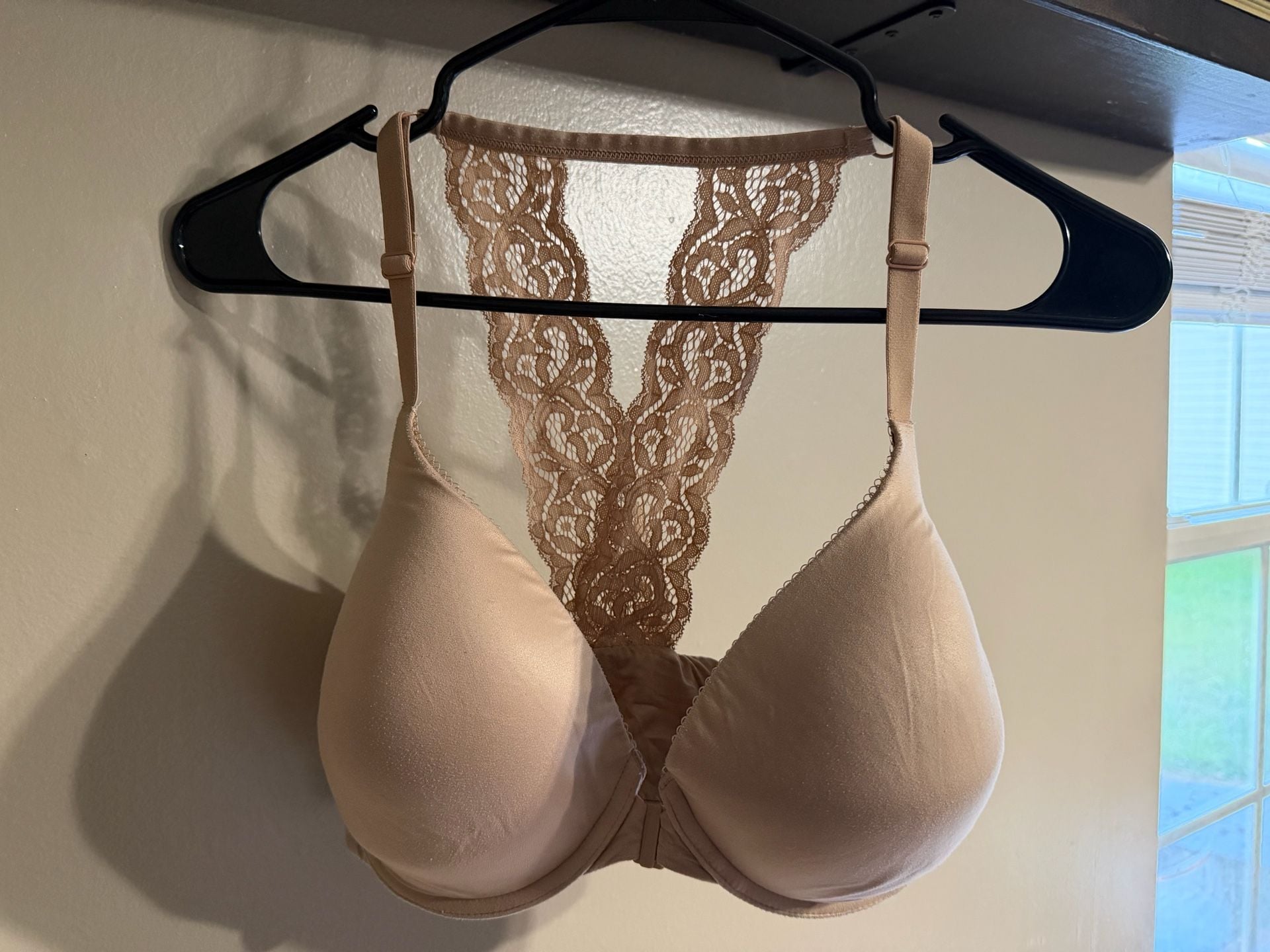 Victoria's Secret Body By Victoria Perfect Coverage Bra Size 34DDD
