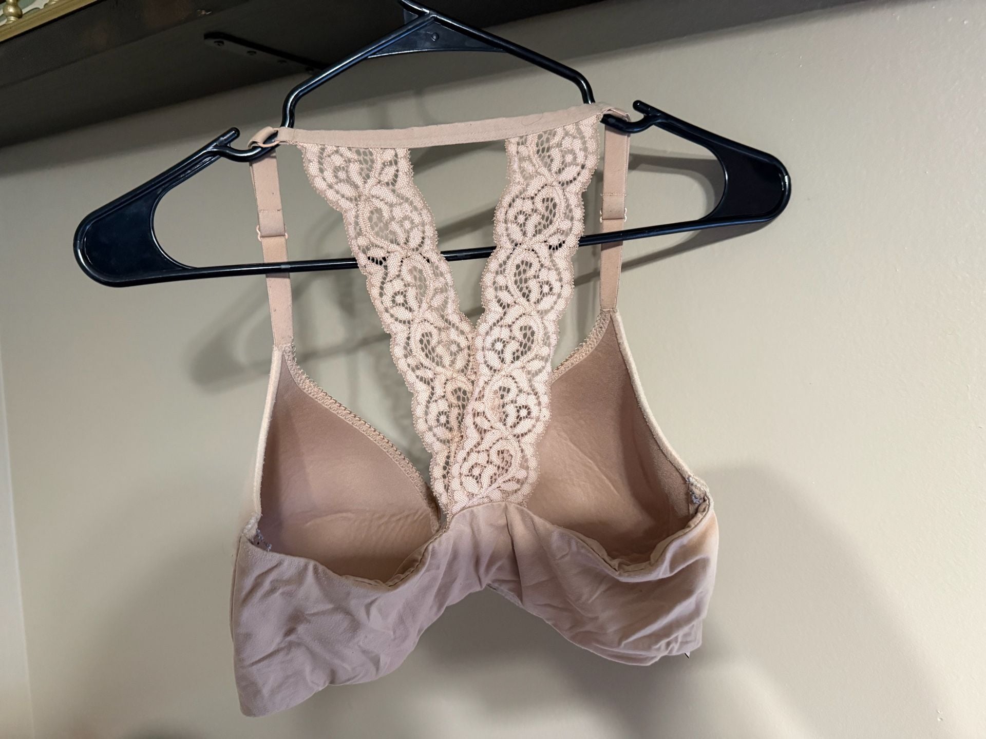 Victoria's Secret Body By Victoria Perfect Coverage Bra Size 34DDD 3