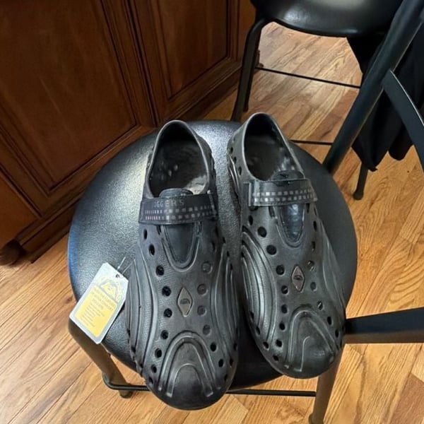 Doggers Ultra Comfort Clogs Size 12/13 black.