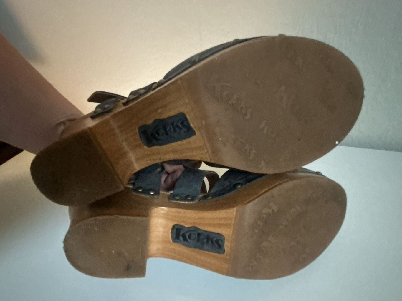 Korks Abloom Black Leather Clog Sandals 9