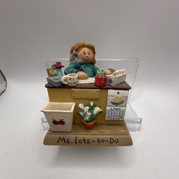 Zingle-Berry Ms. Lots-to-Do Figurine Pavilion Gift Co 1999