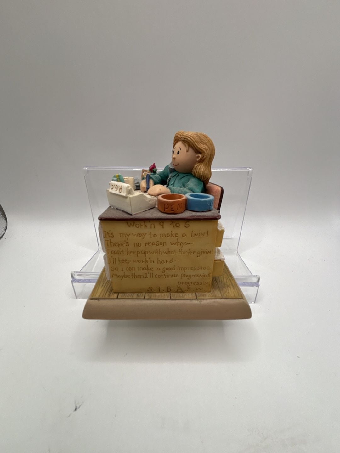 Zingle-Berry Ms. Lots-to-Do Figurine Pavilion Gift Co 1999 4