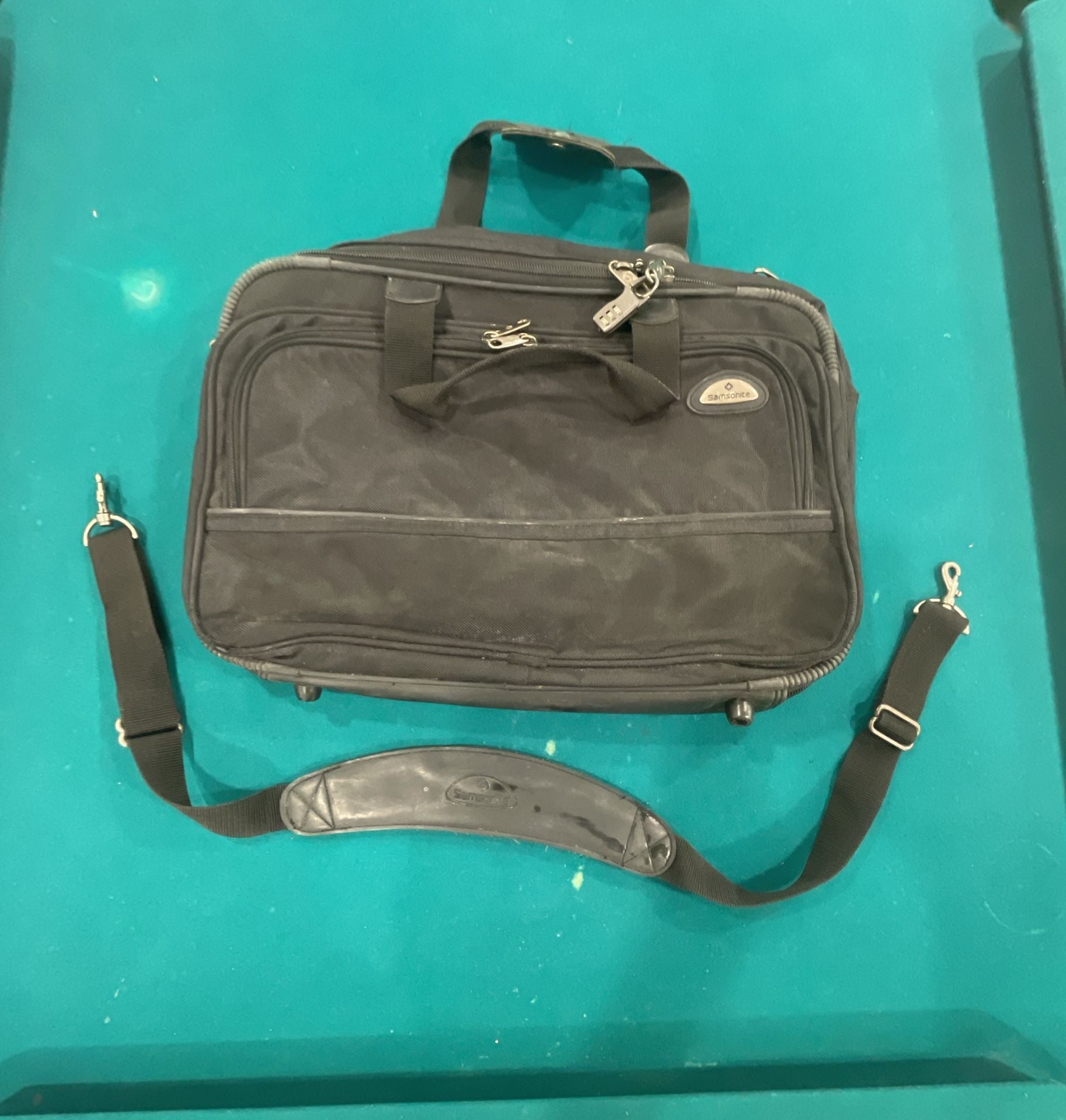 Samsonite Black Laptop Briefcase Business Travel Bag 2