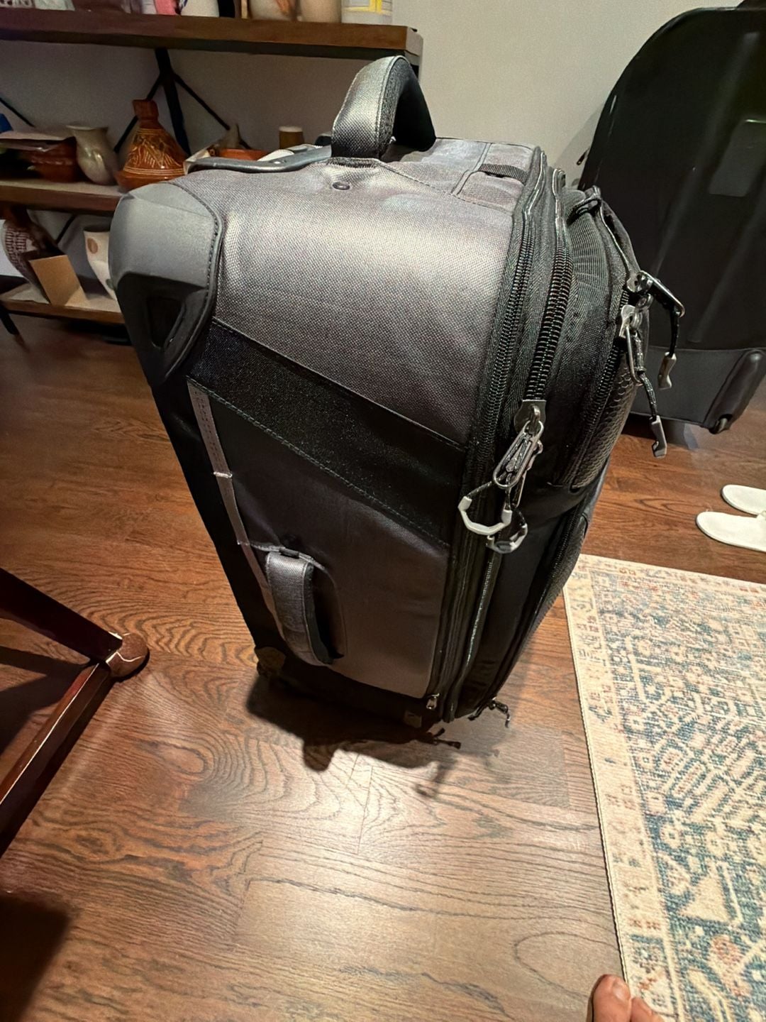Eagle Creek Tarmac Wheeled Luggage Carry On Gray 2