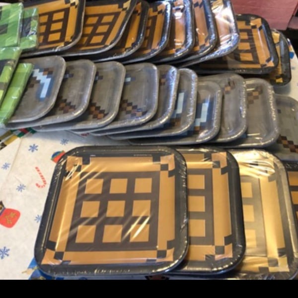 Minecraft Party Supplies Plates and Napkins Bulk Lot