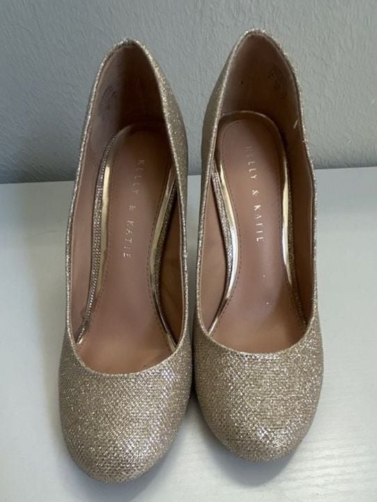 Kelly & Katie Coderno Pumps Size 9 Gold Glitter 2