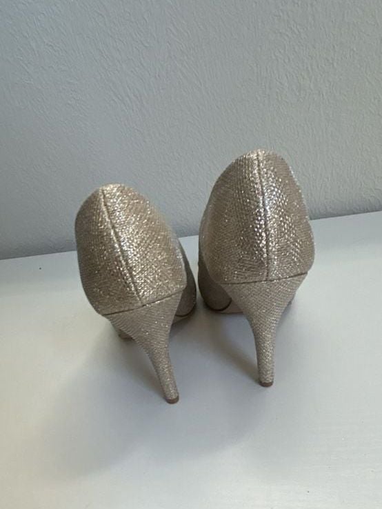 Kelly & Katie Coderno Pumps Size 9 Gold Glitter 4