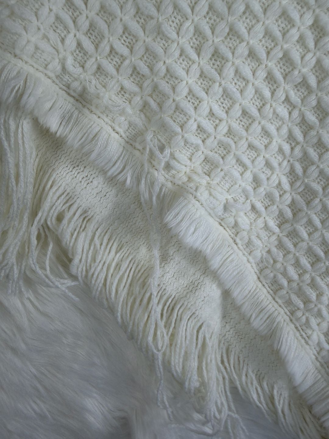 Charlotte Daniel Hooded Knit Poncho White Fringe Tassel Sweater 11