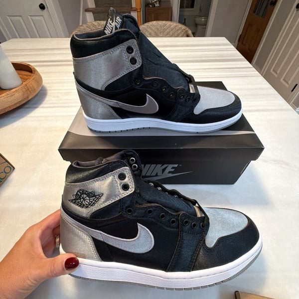 Nike Air Jordan 1 Retro High OG Satin Shadow Size 9.5W Black Grey