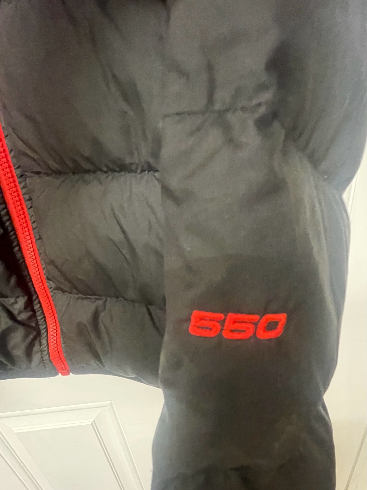 The North Face 550 Down Puffer Jacket Black Red Youth 5