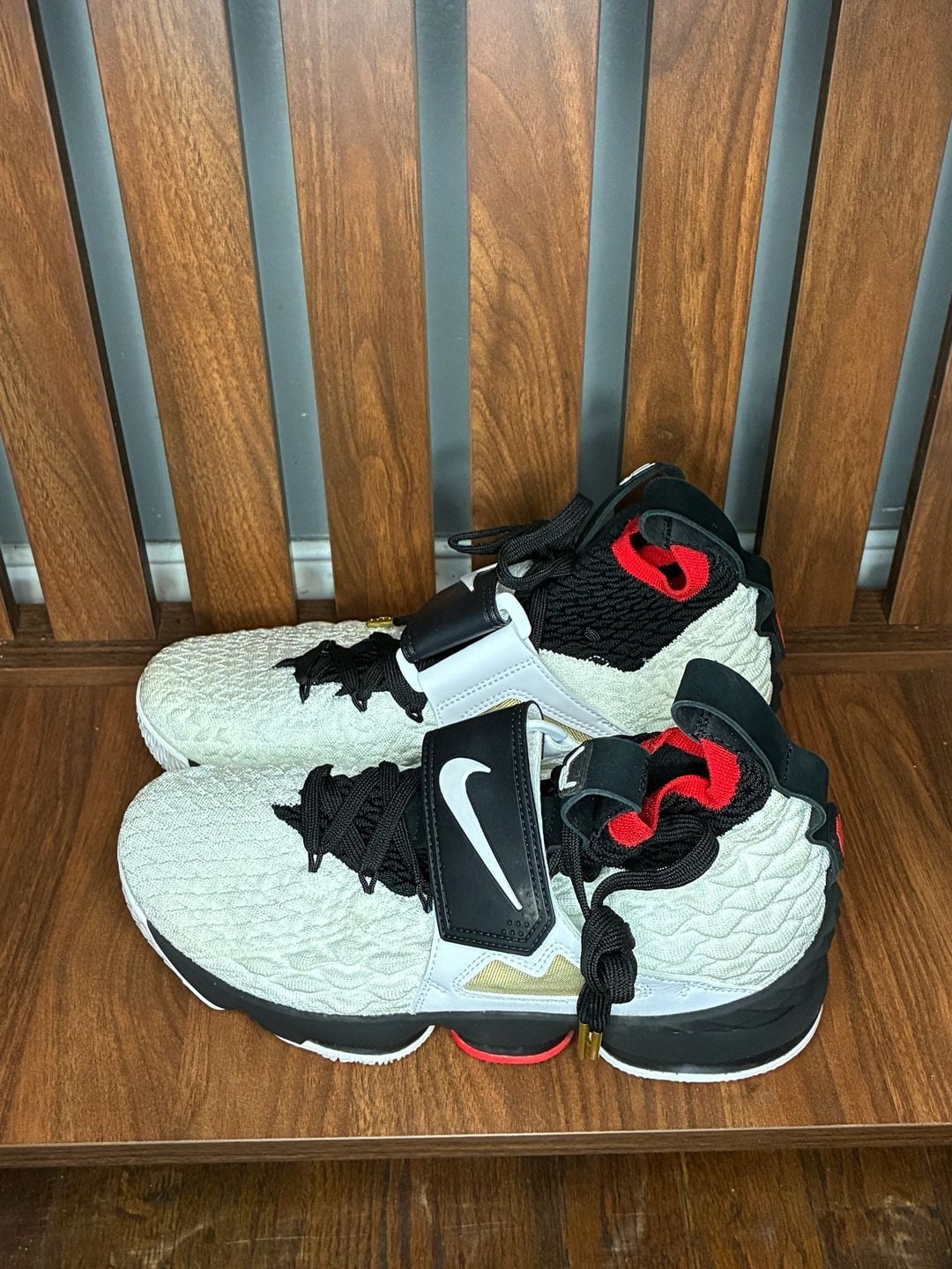 Nike LeBron 15 Diamond Turf PE White Black Red Sneakers 3