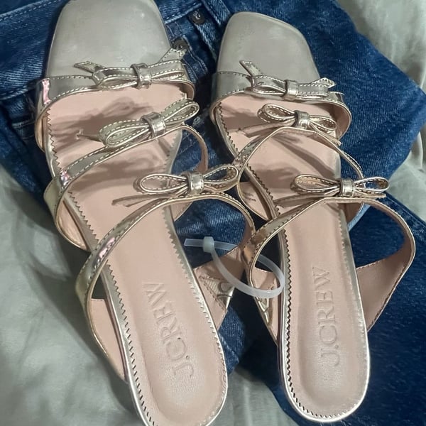 J. Crew Zadie Metallic Leather Bow Kitten Heel Sandals Size 6.5 Gold