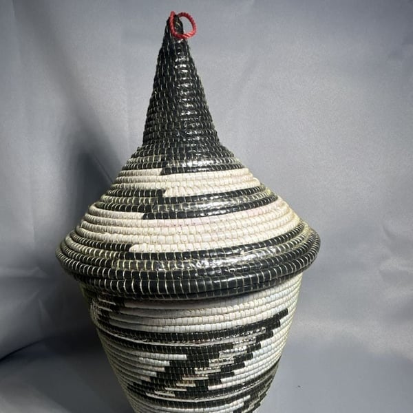 Rwandan Agaseke Woven Lidded Basket Black White Peace Basket
