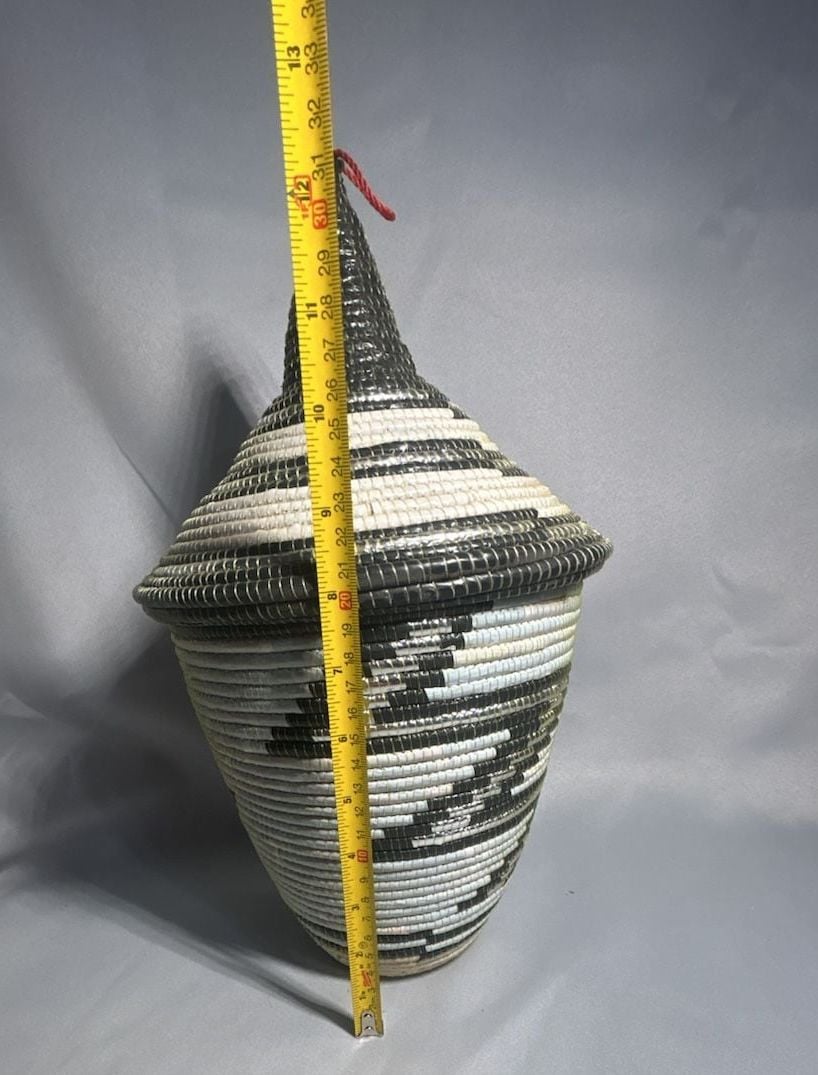Rwandan Agaseke Woven Lidded Basket Black White Peace Basket 8