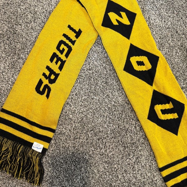 Missouri Tigers Mizzou Knit Fan Scarf Black Gold Fringe Winter Winterwear