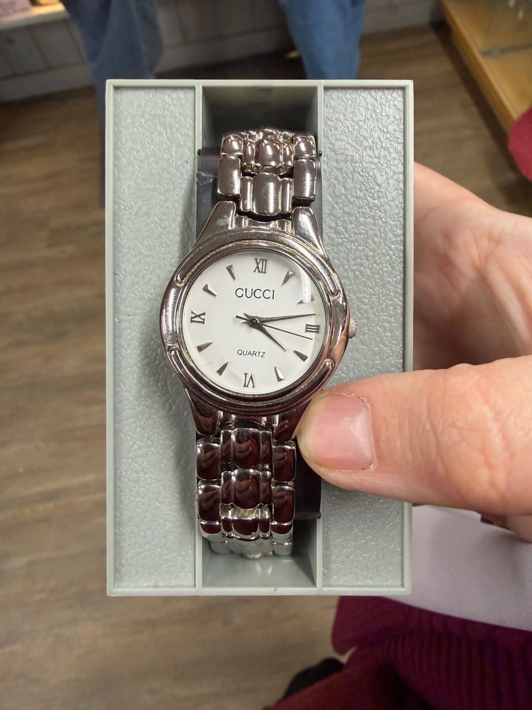 Gucci 9040L Quartz Silver Stainless Steel Women's Watch 2