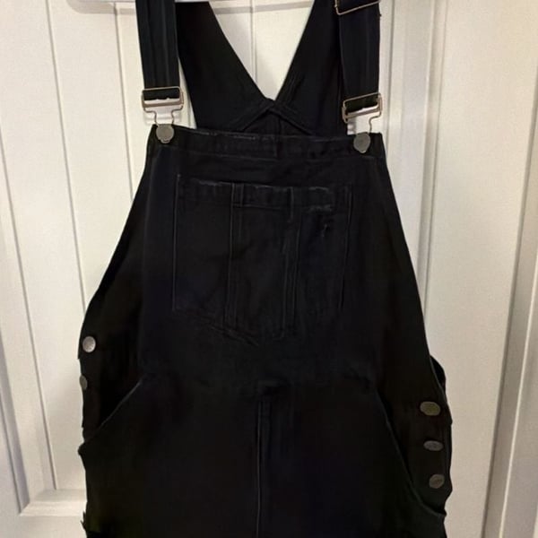 Show Me Your Mumu Denim Jeans Overalls Size XL Black Distressed Shortalls
