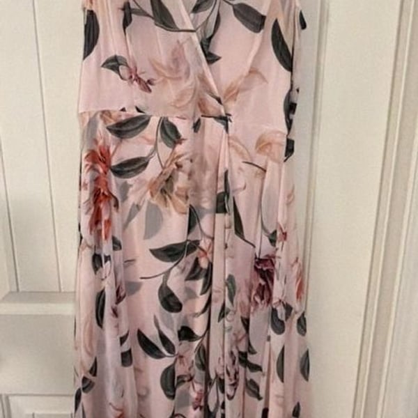 Calvin Klein Floral Chiffon Dress Size 10 (L) Pink High Low Maxi
