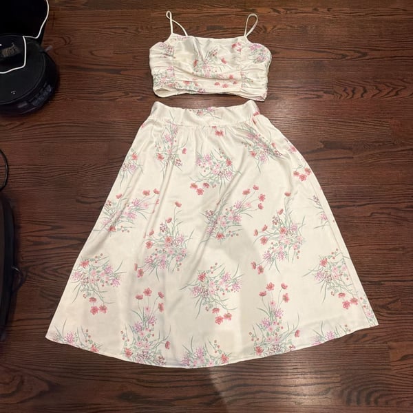 New Joie cropped top and skirt set sz Xsmall