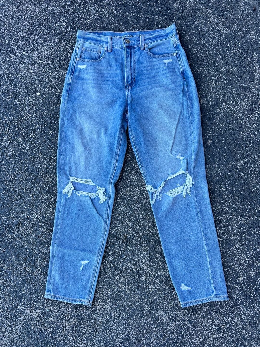 American Eagle Distressed Mom Jeans Size 2 Short Blue Denim 2