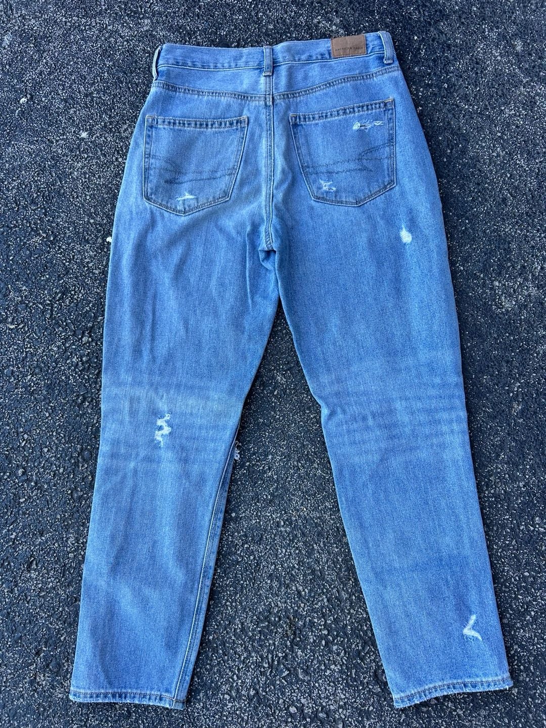 American Eagle Distressed Mom Jeans Size 2 Short Blue Denim 3