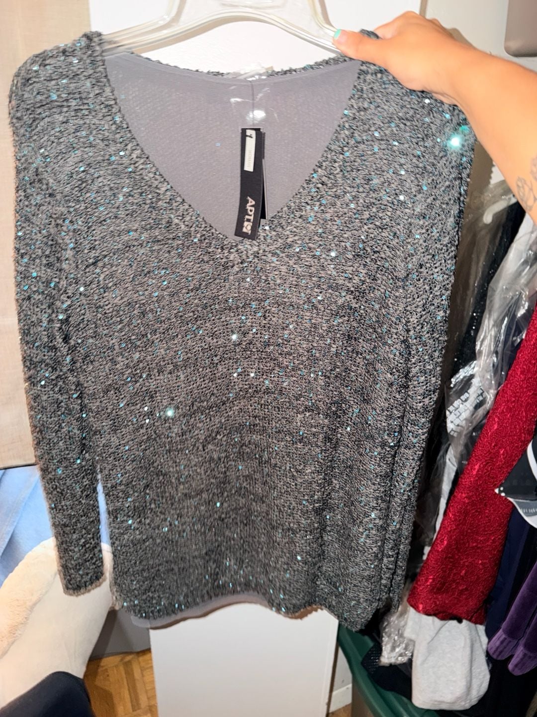 Teylalorva Women's V-Neck Blouse Sequin Solid Color Long Sleeve Casual Top Gray 2