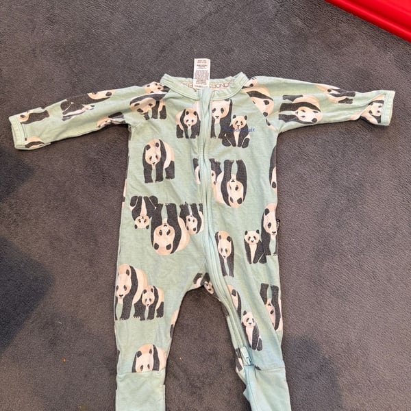 Bonds Wondersuit Size 000 Mint Green Panda Print Footed Romper Pajamas