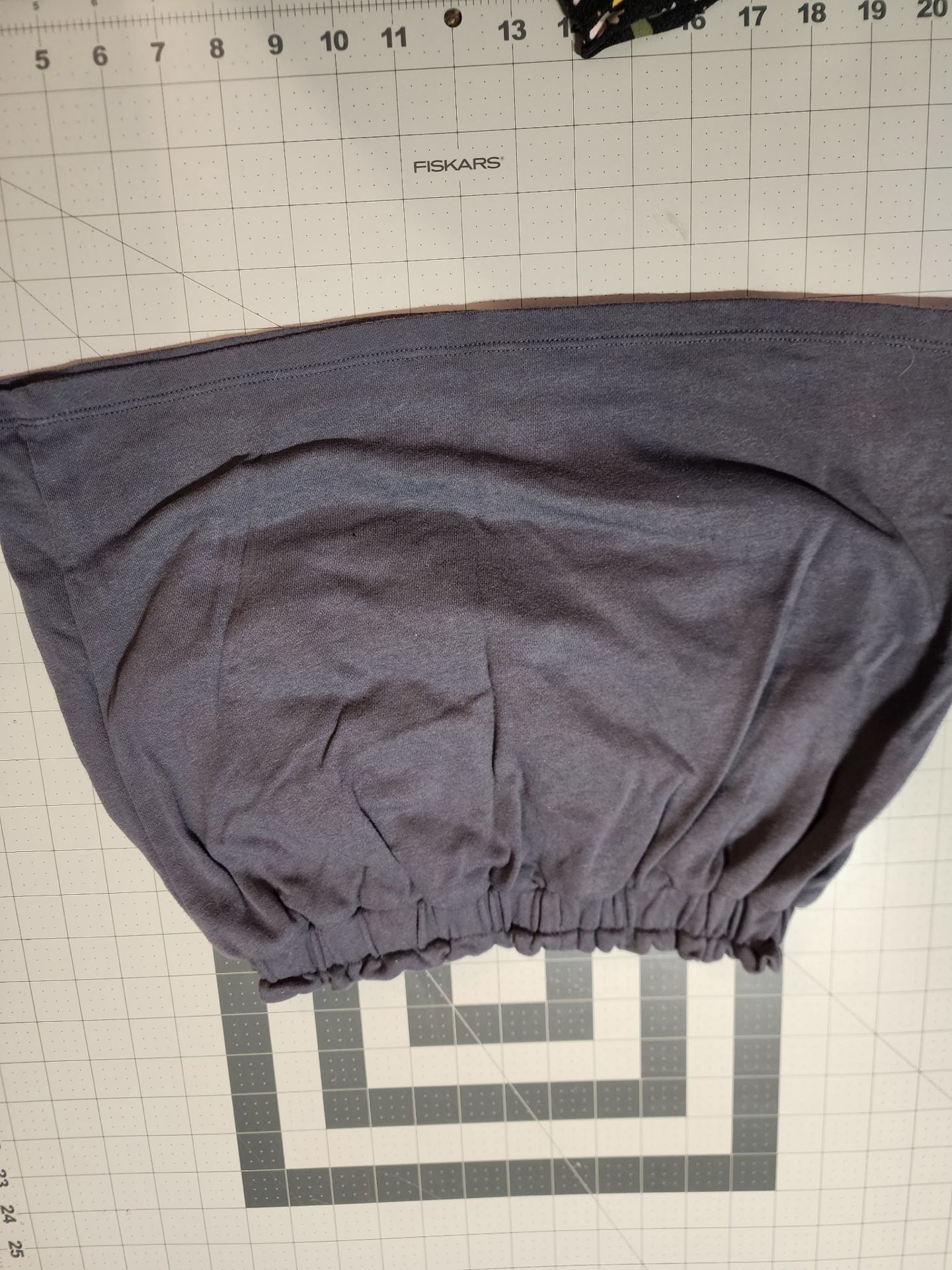365 Kids from Garanimals Skirt Size 10 Grey Heart Pockets 3
