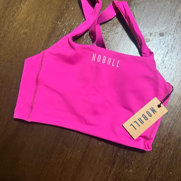 Nobull Drive Longline Sports Bra Vivid Fuchsia