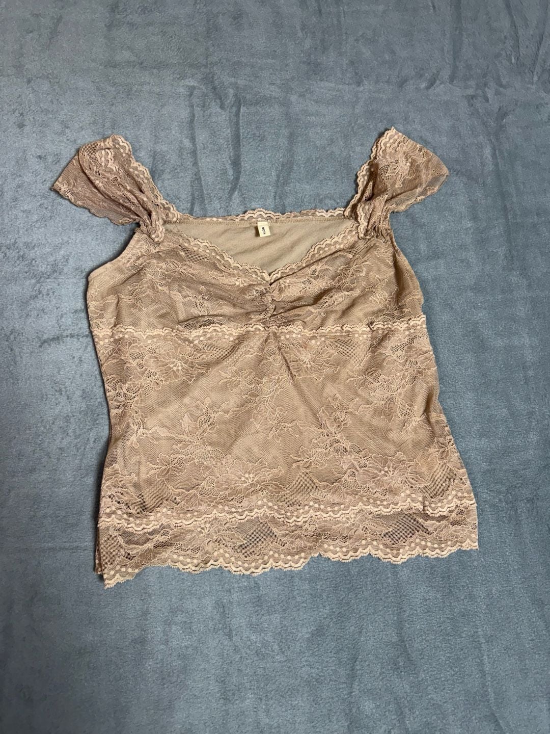 MOTH Anthropologie Y2K Taupe Floral Lace Cami Top Cap Sleeve Ruched Romantic 3