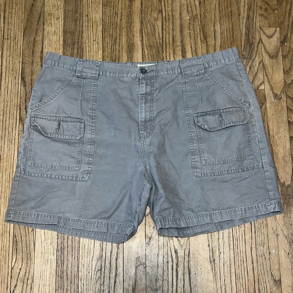 WOMENS Magellan Sportswear Safari Cargo Shorts Size 46 Gray Cotton Outdoor Utility