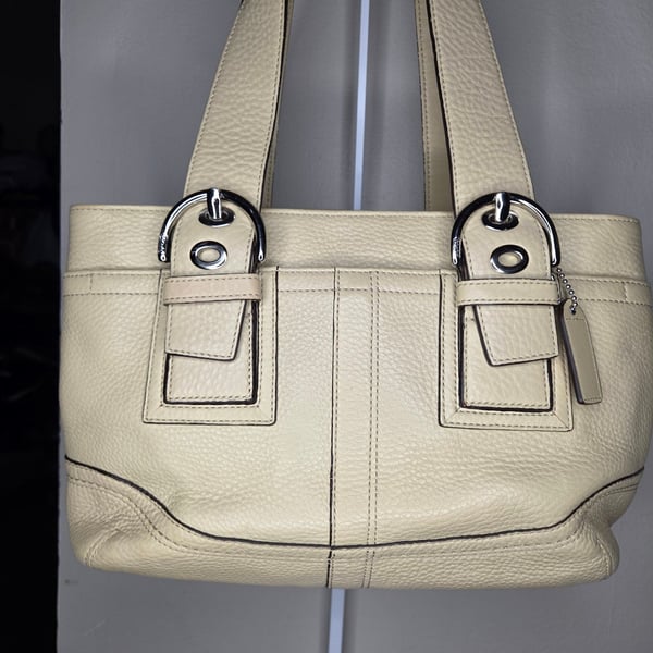Coach Soft Pebble Hampton SoHo Leather Tote F10911