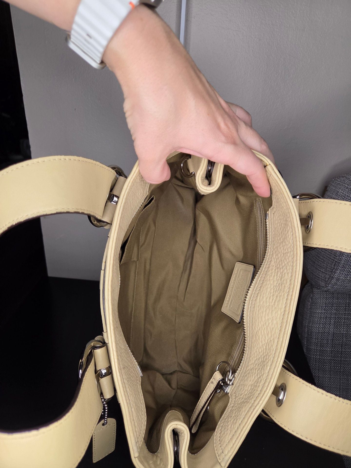 Coach Soft Pebble Hampton SoHo Leather Tote F10911 7