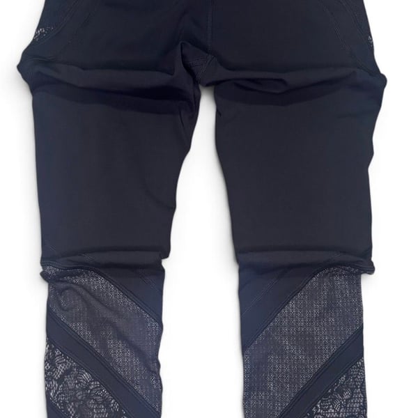 Lululemon Wunder Under Size 4 Lace Black