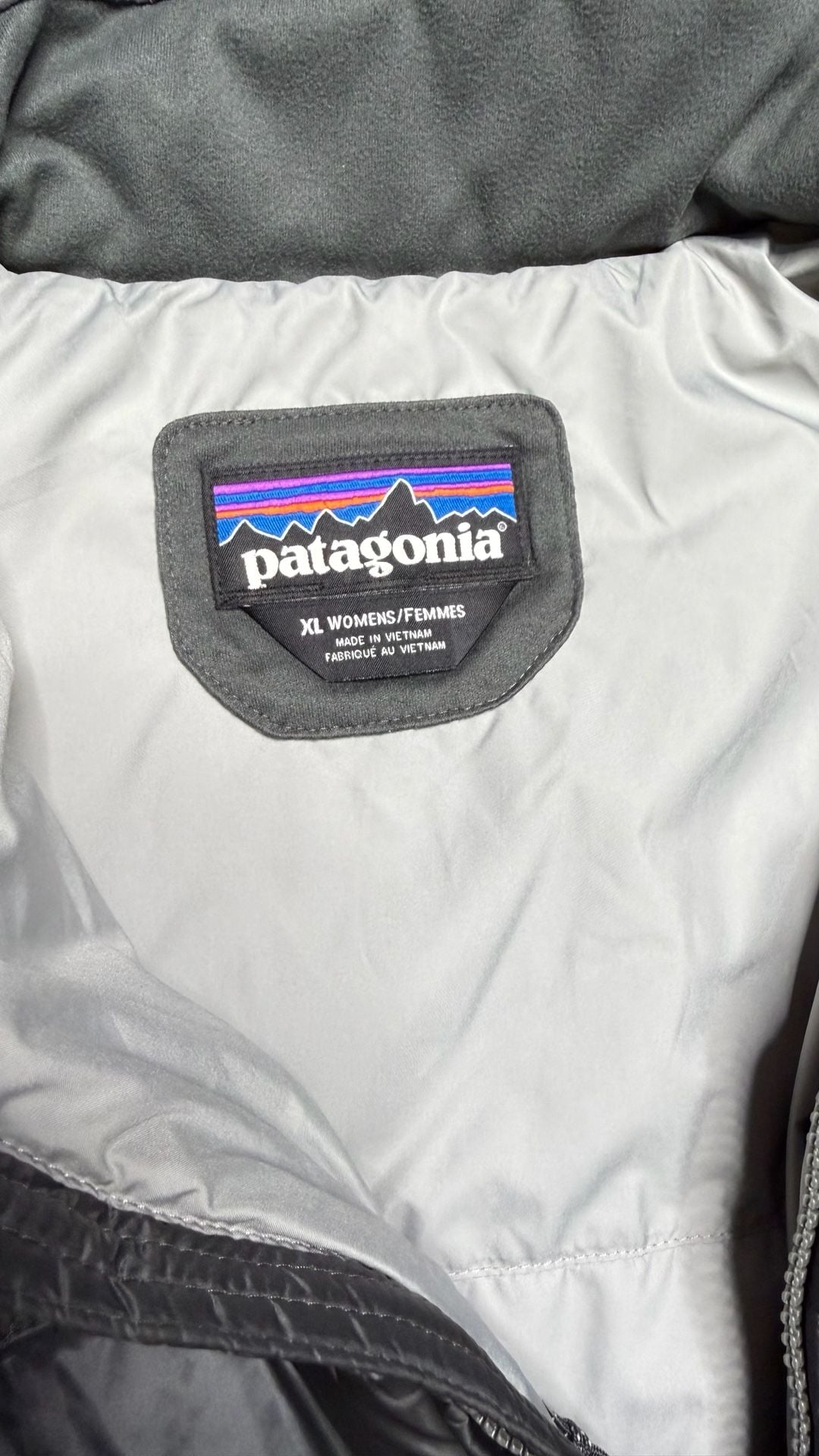 Patagonia Women’s XL Gray Long Quilted Insulated Puffer Coat Full Zip 7