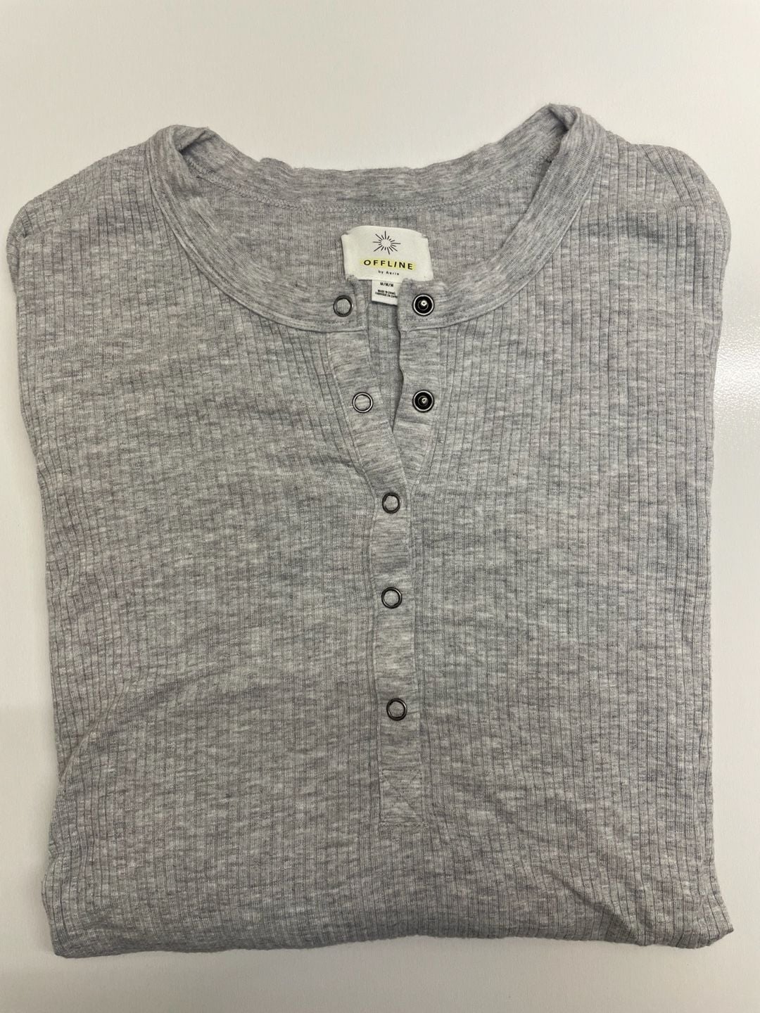Offline by Aerie Henley Top Size M Grey Ribbed Long Sleeve Shirt 2