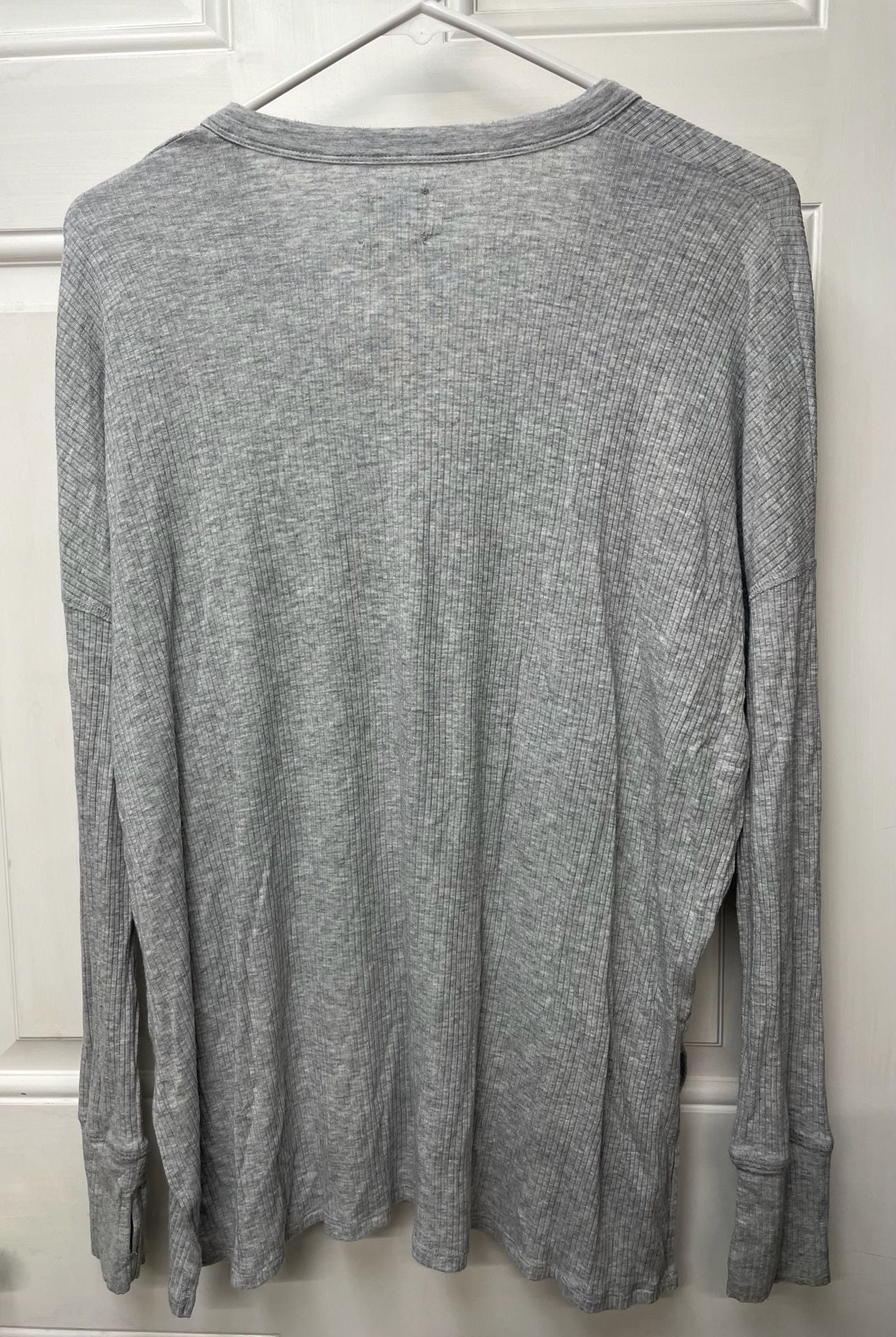 Offline by Aerie Henley Top Size M Grey Ribbed Long Sleeve Shirt 4