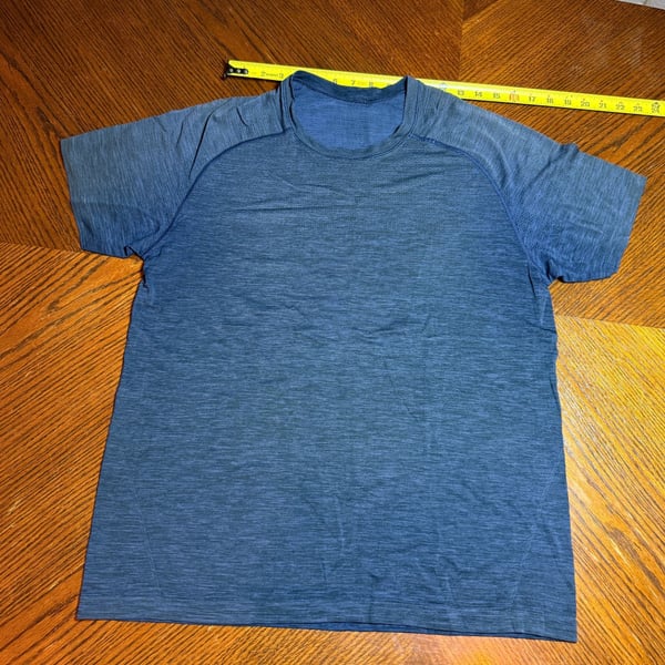 lululemon Metal Vent Tech Short Sleeve Shirt Size L Blue