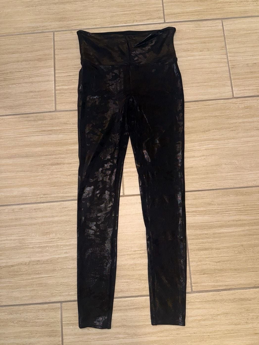 SPANX Faux Leather Camo Leggings Size Small 3