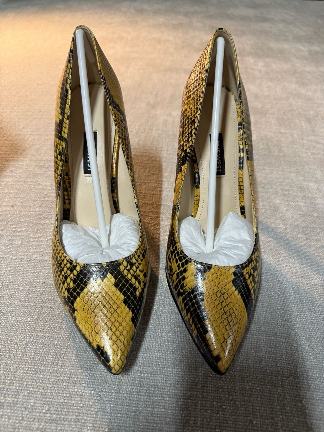 Nine West Tatiana3 Pumps Size 9M Yellow Multi Texture Snake Print Heels 2