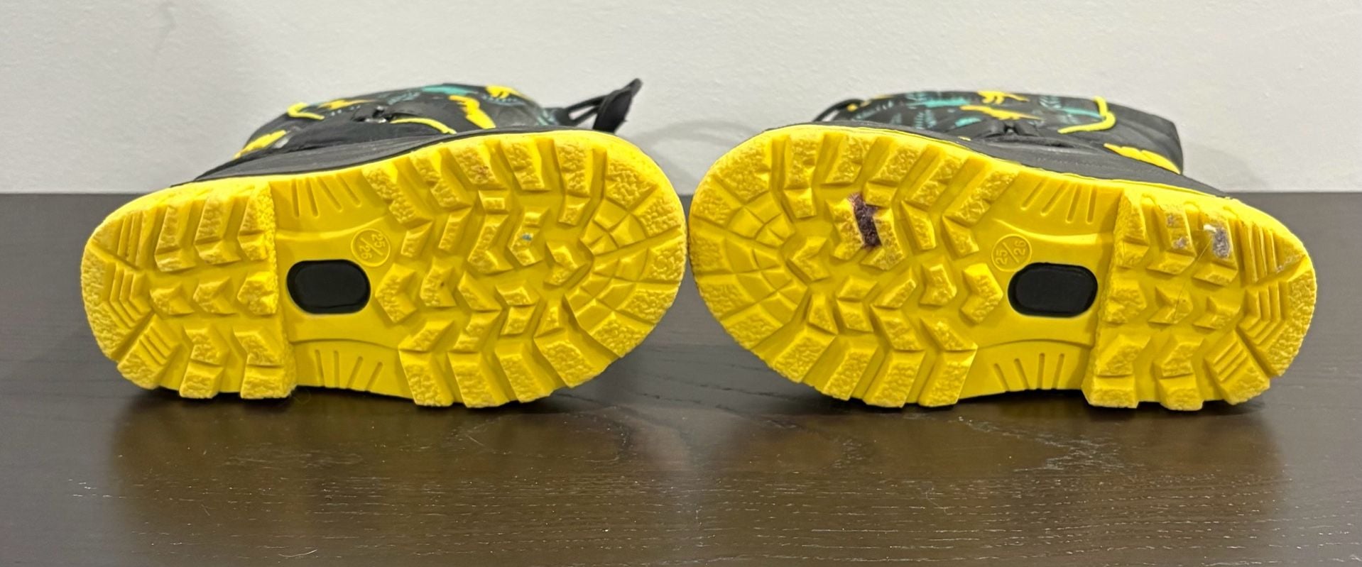 Merence Dinosaur Winter Snow Boots Size 25/26 Black Yellow 6