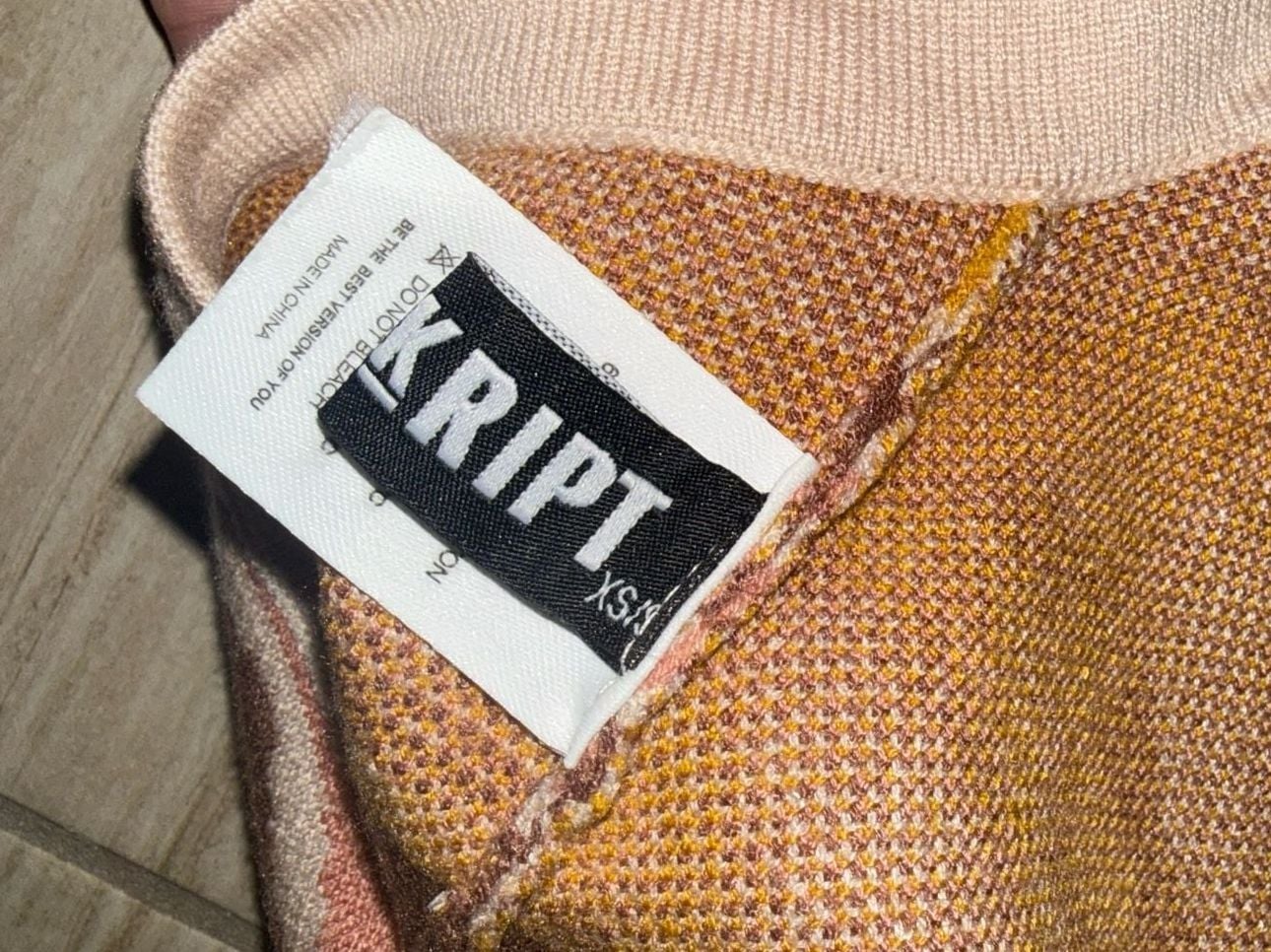 The Kript Knit Halter Top Size XS/S Retro Swirl Pattern 5