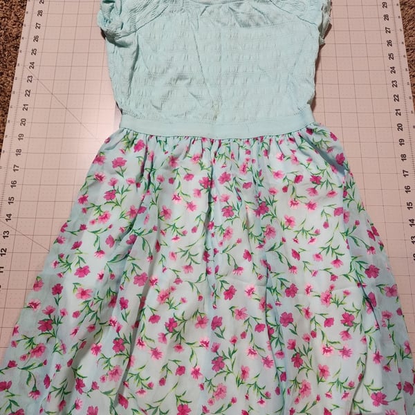 The Children's Place Floral Smocked Dress Size 14 Blue Pink