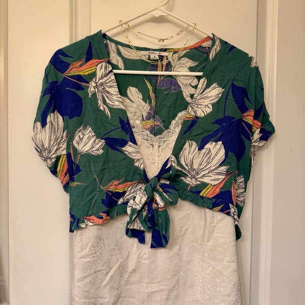 O'Neill Floral Tie-Front Top Size M Green