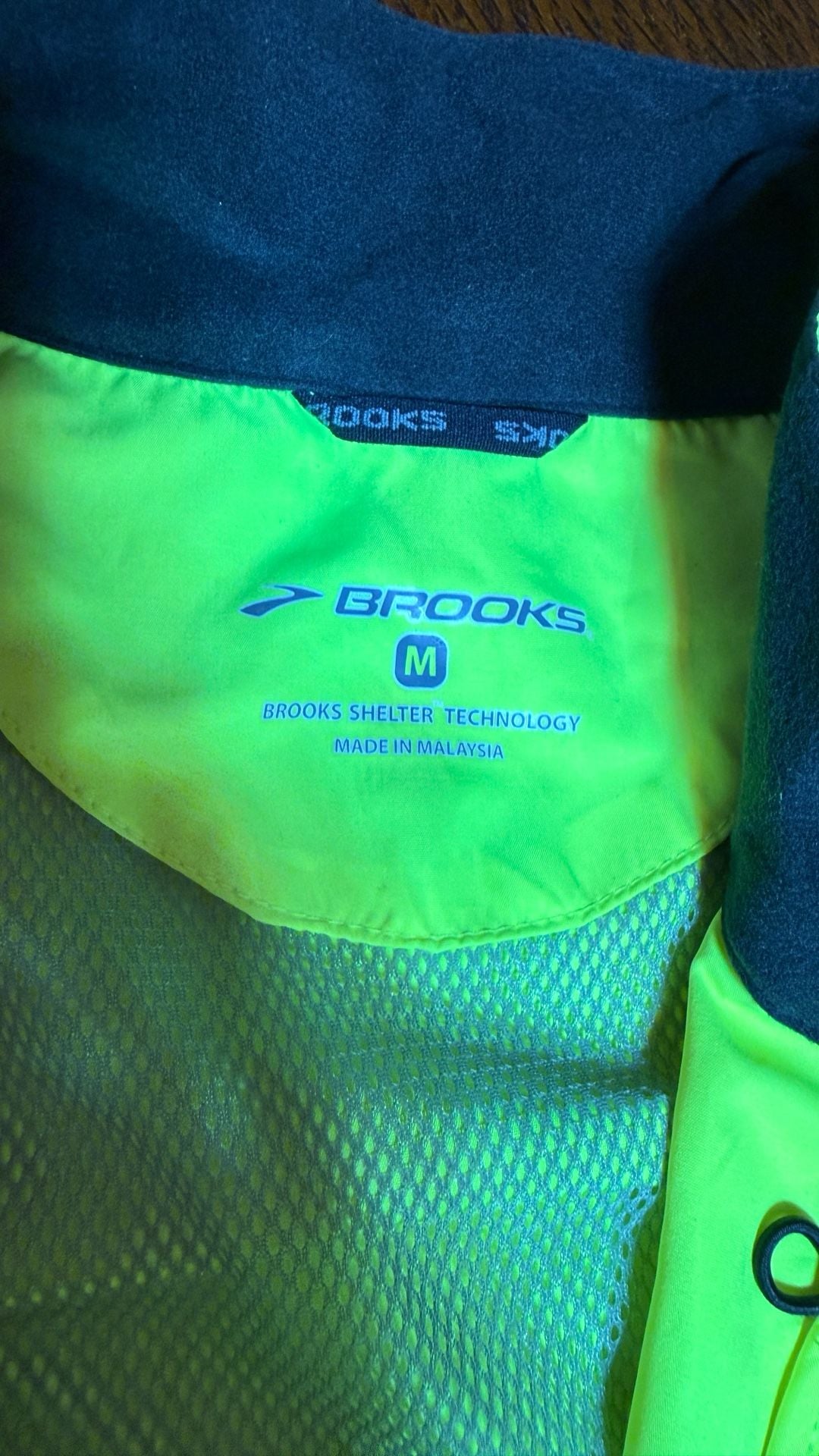 Brooks Running Vest Neon Green Safety Jacket Full Zip 9