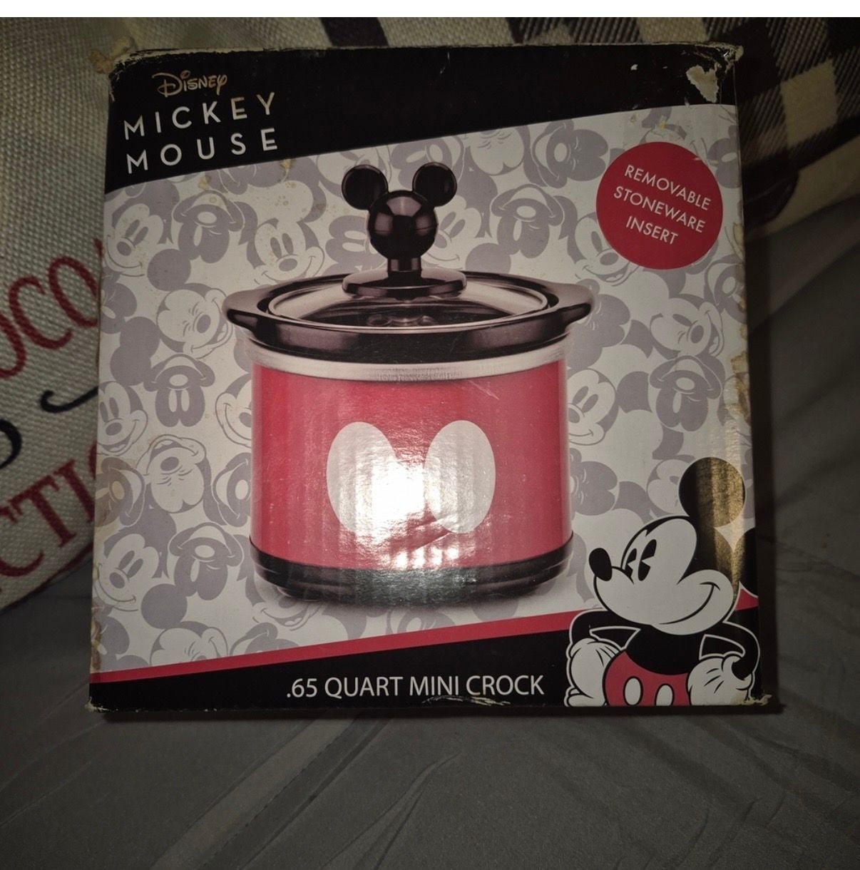 Mickey Mouse Slow Cooker with Dipper 1